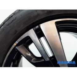 Peugeot - 5008 - Sportvelgenset + banden