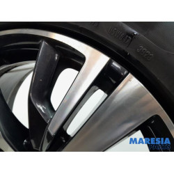 Peugeot - 5008 - Sportvelgenset + banden
