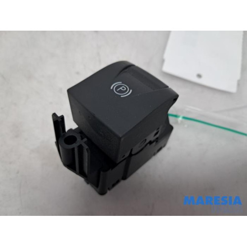 Renault - Megane - Parking brake switch