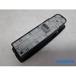 Renault - Megane - Multi-functional window switch