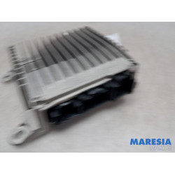 Renault - Megane - Radio amplifier