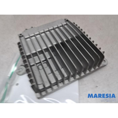 Renault - Megane - Radio amplifier