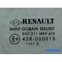 Renault - Megane - Vitre triangulaire arrière droite