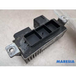 Renault - Megane - Glow plug relay