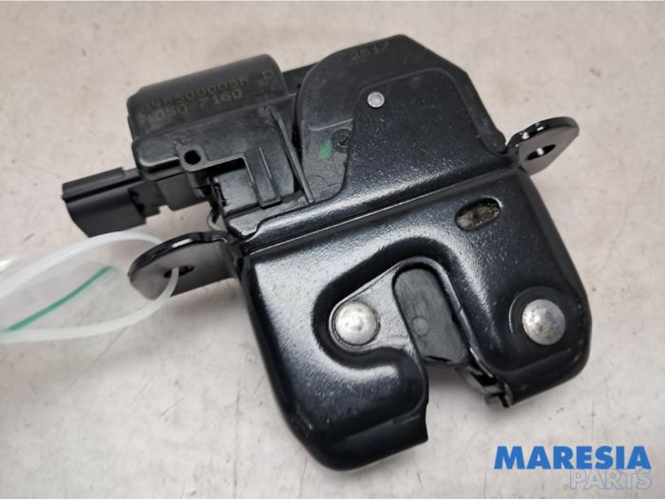 Renault - Megane - Tailgate lock mechanism