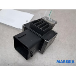 Renault - Megane - Glow plug relay