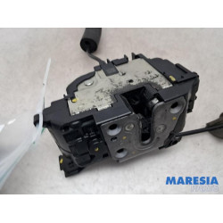 Renault - Megane - Front door lock mechanism 4-door, right
