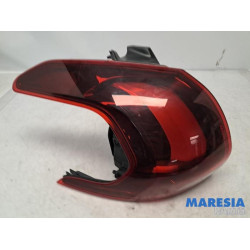 Peugeot - 2008 - Achterlicht links