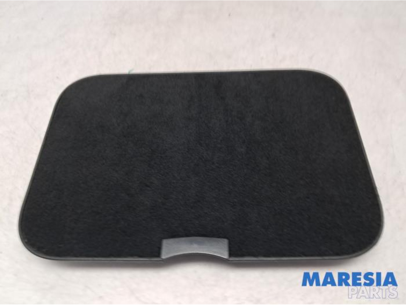 Renault - Megane - Storage compartment