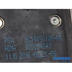 Peugeot - 2008 - Antenna