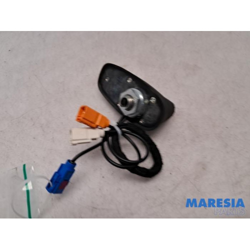 Peugeot - 2008 - Antenne