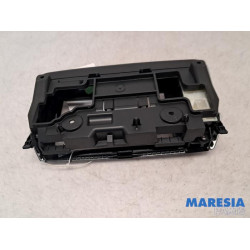 Peugeot - 2008 - Panneau de commandes navigation
