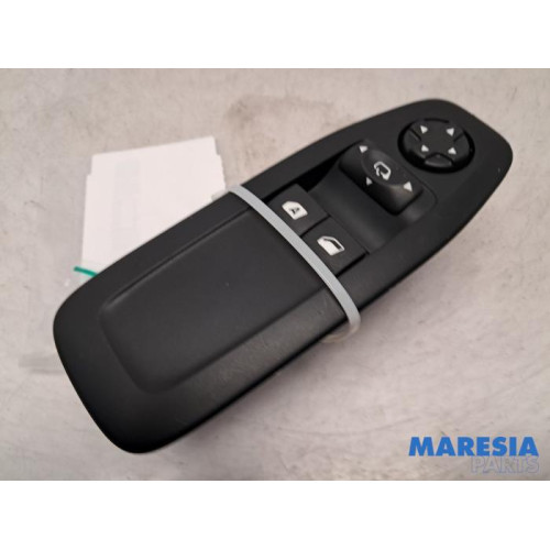 Peugeot - 2008 - Multi-functional window switch