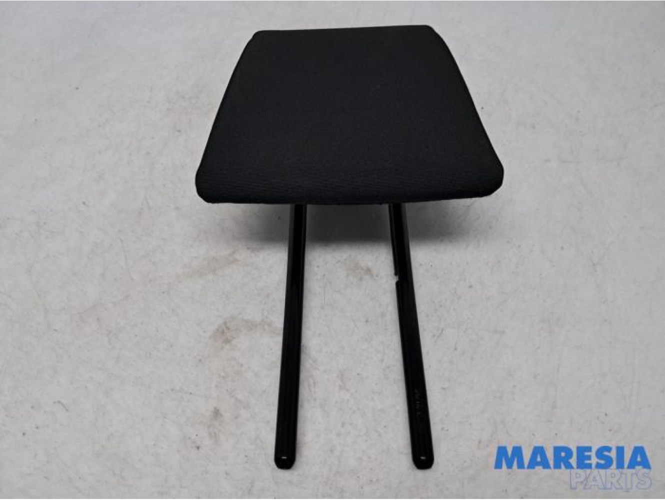 Peugeot - 2008 - Headrest