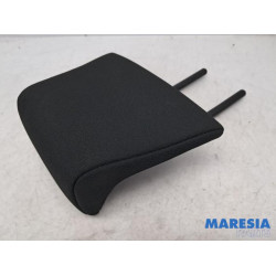 Peugeot - 2008 - Headrest