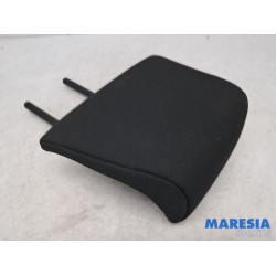 Peugeot - 2008 - Headrest