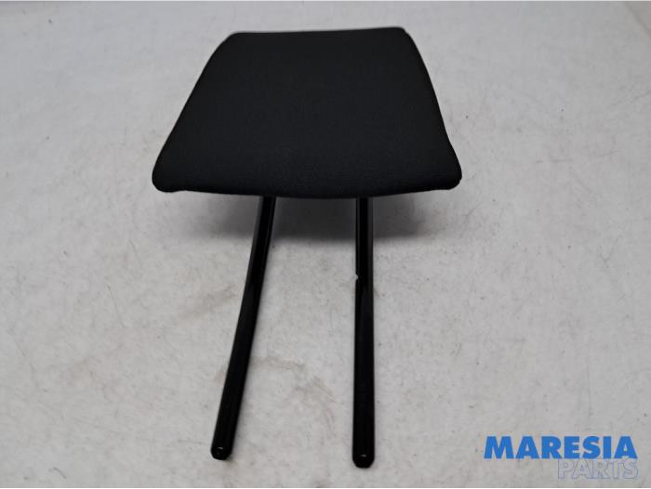 Peugeot - 2008 - Headrest