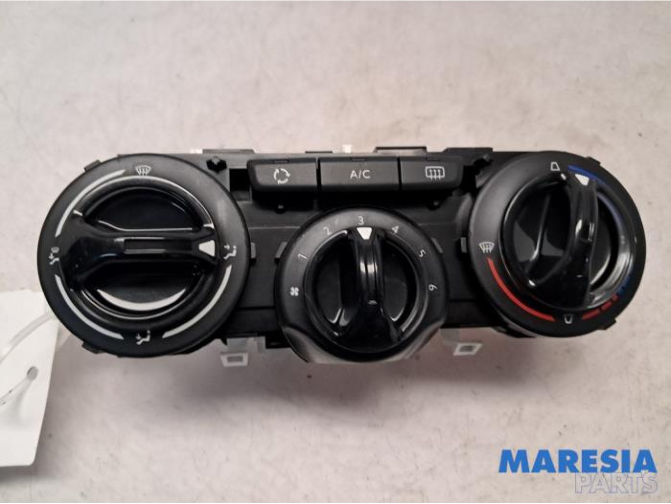 Peugeot - 2008 - Heater control panel