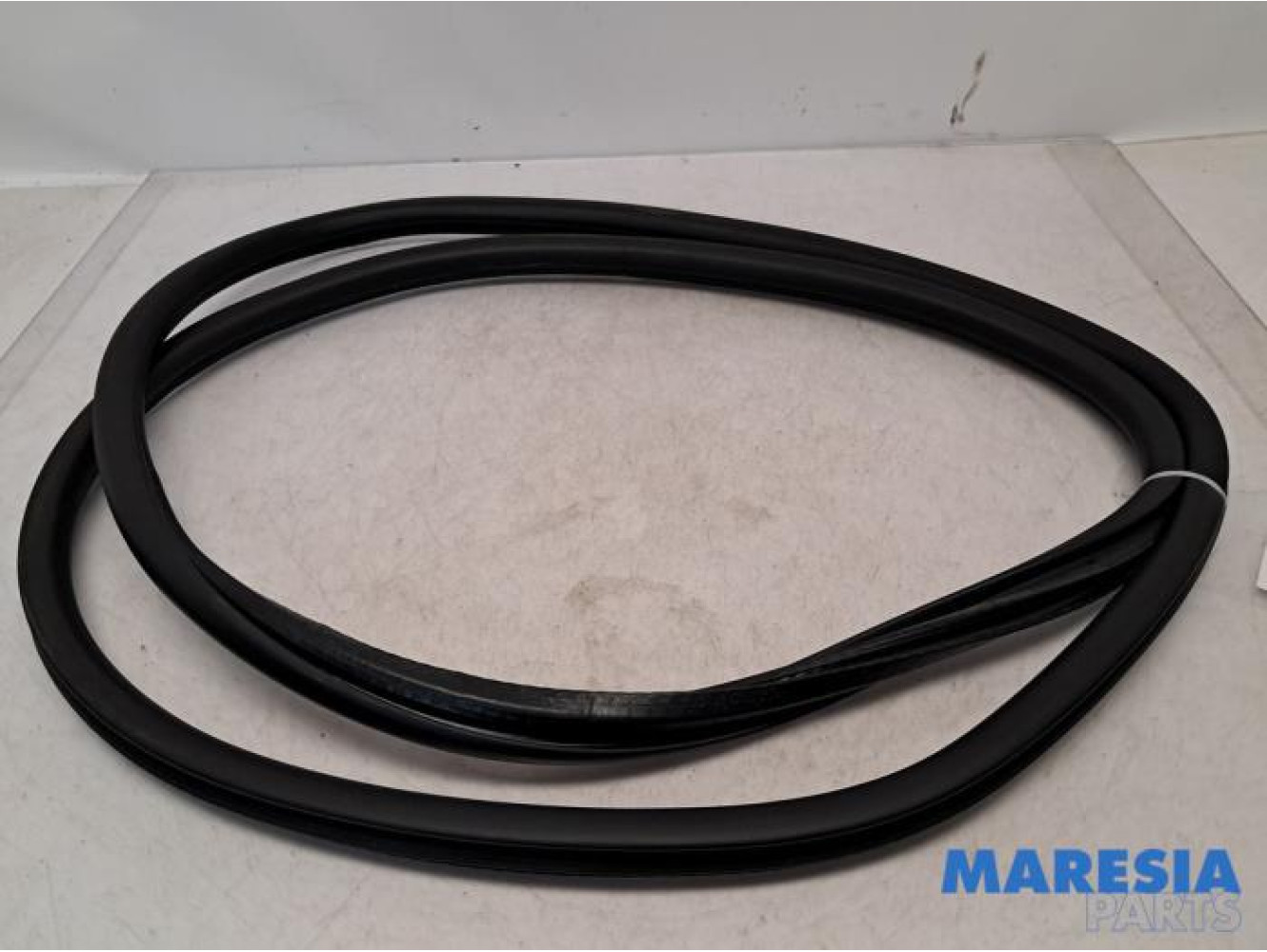 Peugeot - 5008 - Portierrubber 4Deurs links-achter