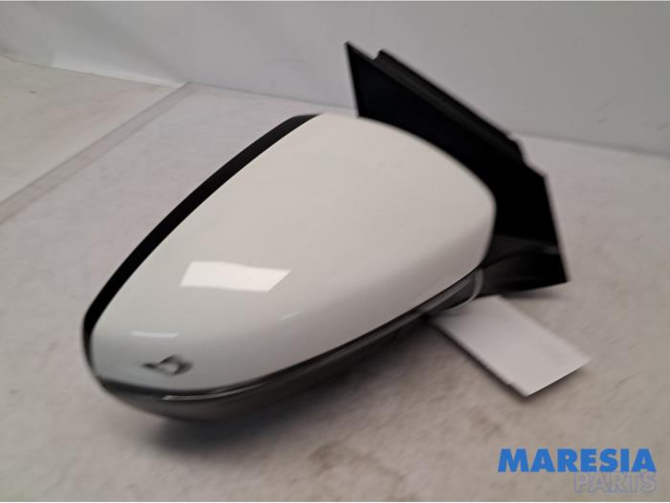 Peugeot - 5008 - Wing mirror, right