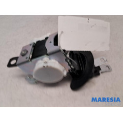 Peugeot - 5008 - Rear seatbelt, centre