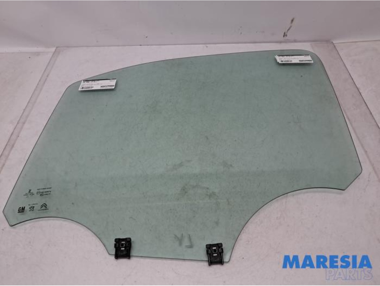 Opel - Combo - Vitre portière 2portes gauche