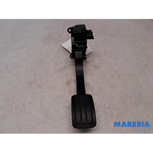Peugeot - 5008 - Accelerator pedal