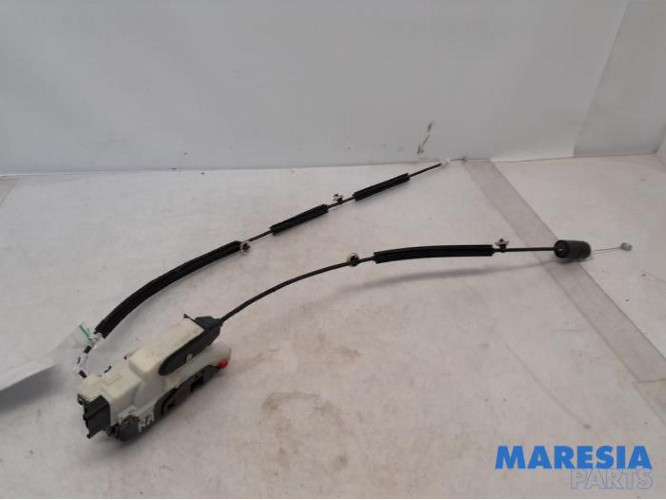 Opel - Combo - Sliding door lock mechanism, right