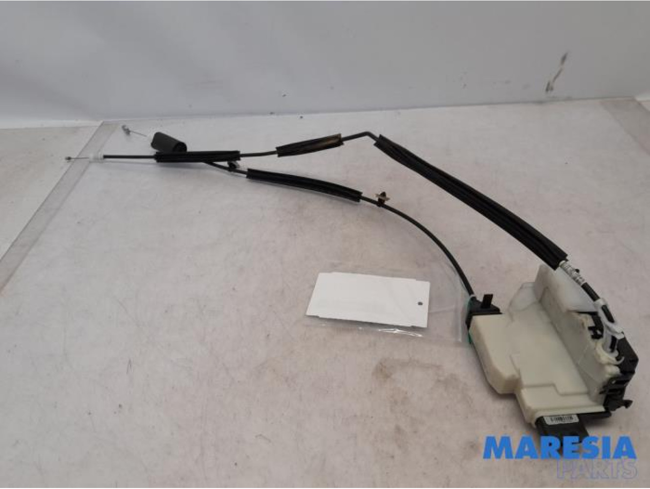 Opel - Combo - Sliding door lock mechanism, left