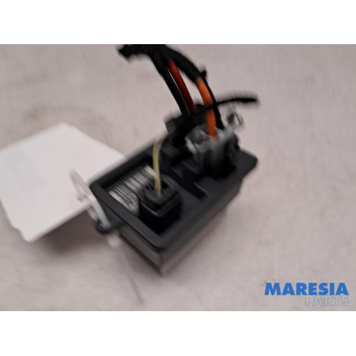 Opel - Combo - Heater resistor