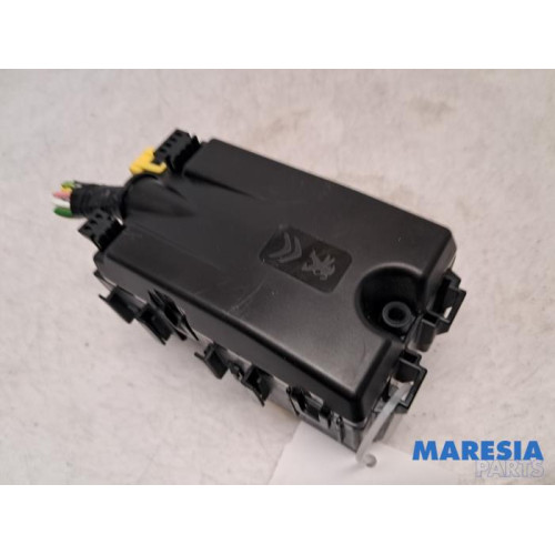 Peugeot - 5008 - Fuse box