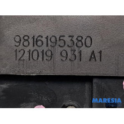 Opel - Combo - Tailgate lock mechanism