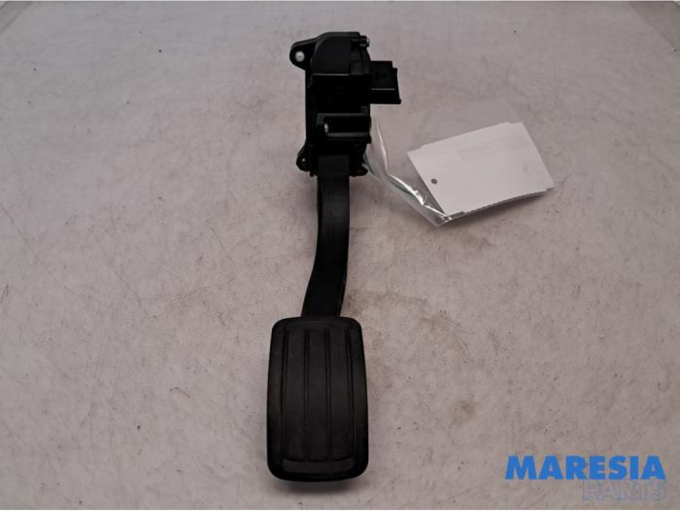 Opel - Combo - Accelerator pedal
