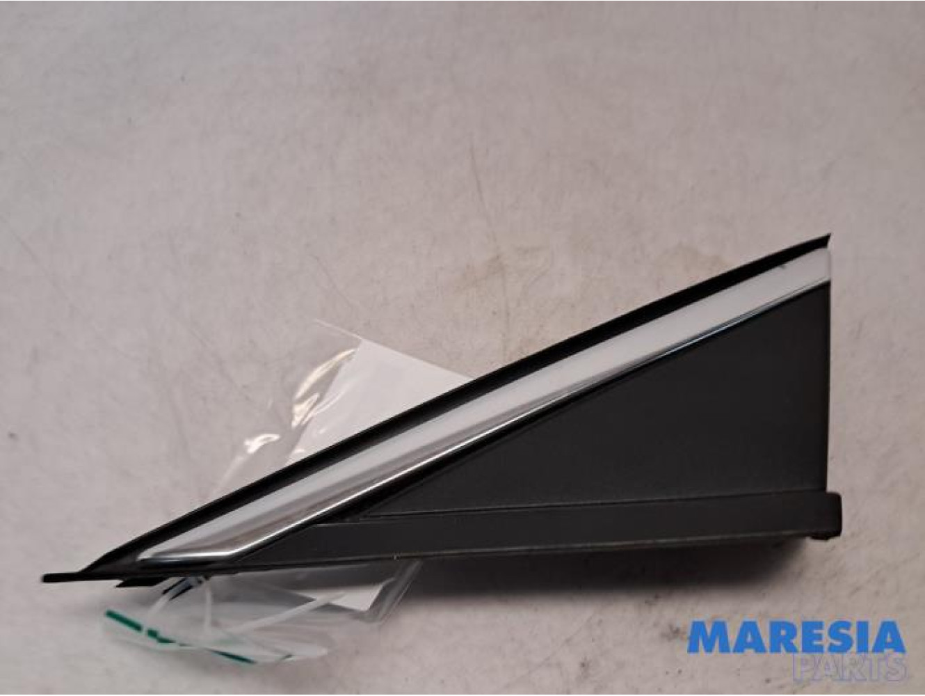 Opel - Astra - Protection montant A gauche
