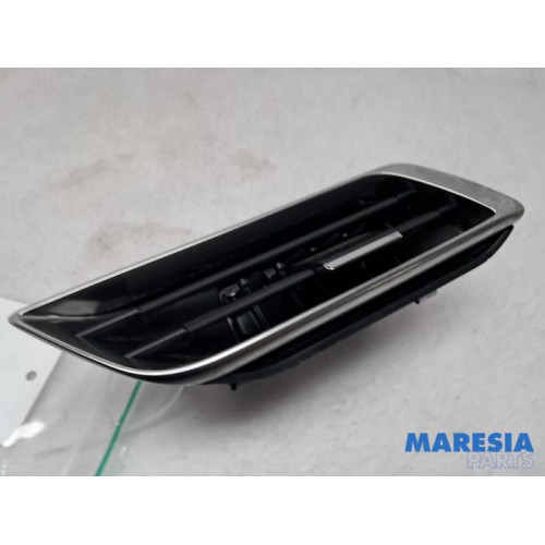 Peugeot - 5008 - Grille aération tableau de bord