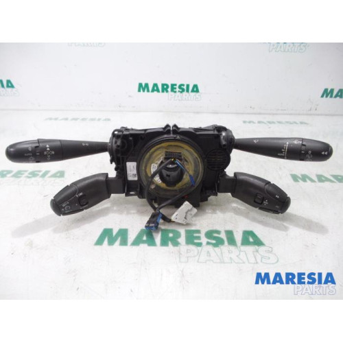 Peugeot - 5008 - Steering column stalk