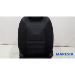 Renault - Clio - Seat, right