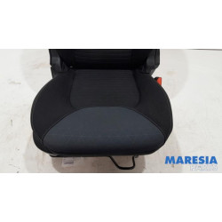 Renault - Clio - Seat, right