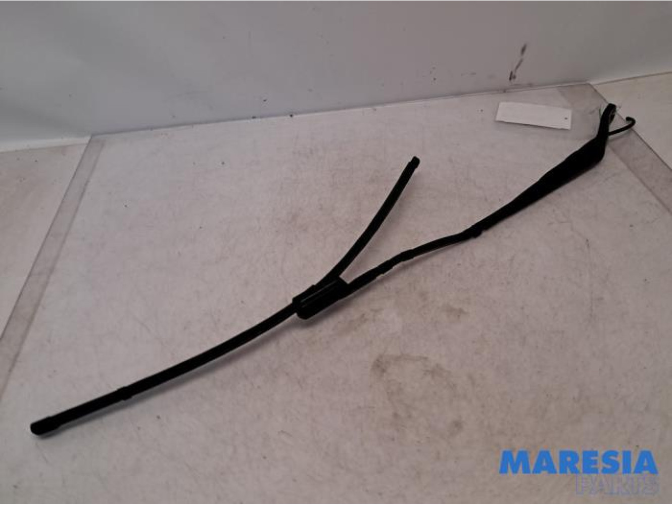 Opel - Combo - Front wiper arm