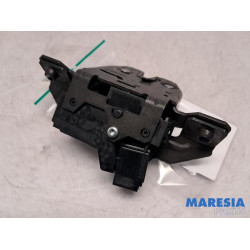 Opel - Astra - Tailgate lock mechanism