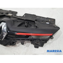 Renault - Clio - Grill