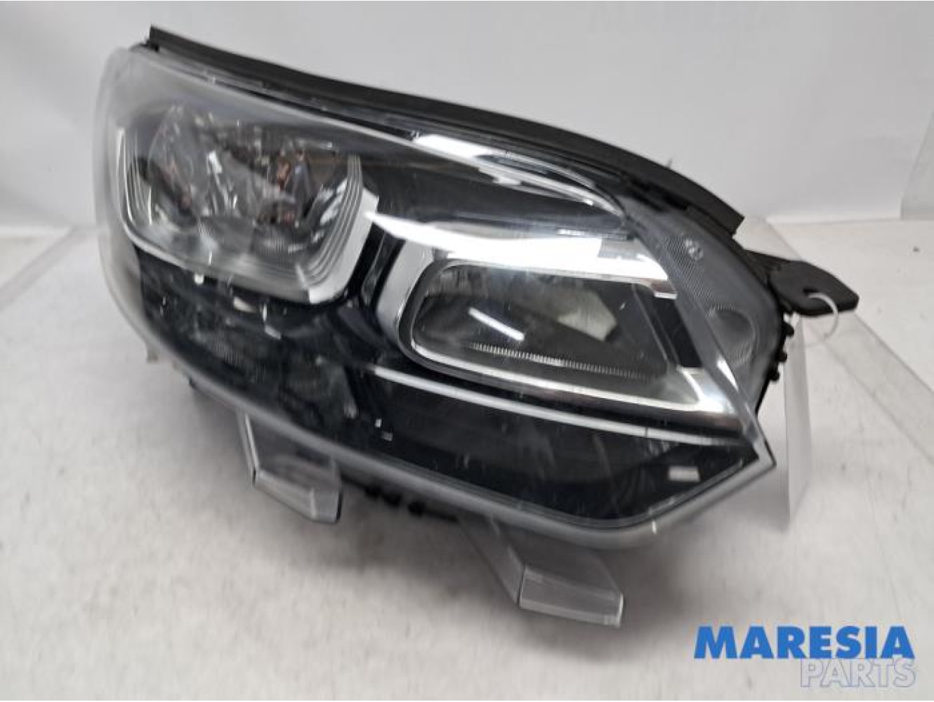 Citroen - Jumpy - Koplamp rechts
