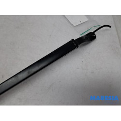 Peugeot - Partner - Front wiper arm