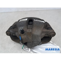 Peugeot - 2008 - Bremszange links vorne