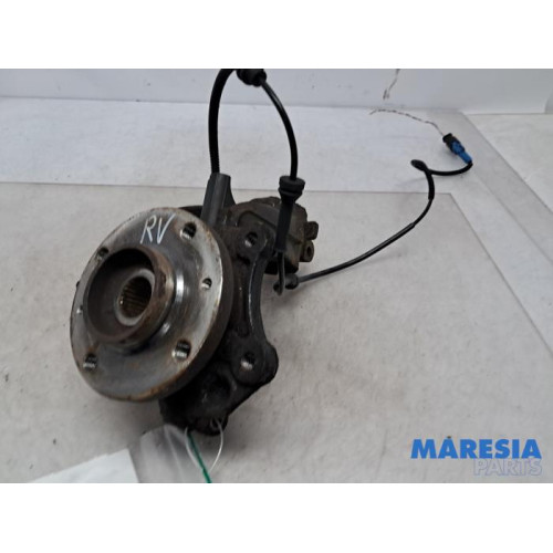 Peugeot - 2008 - Achsschenkel links vorne