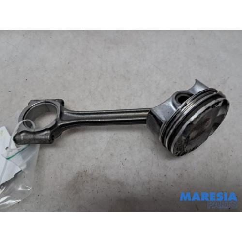 Peugeot - 208 - Connecting rod