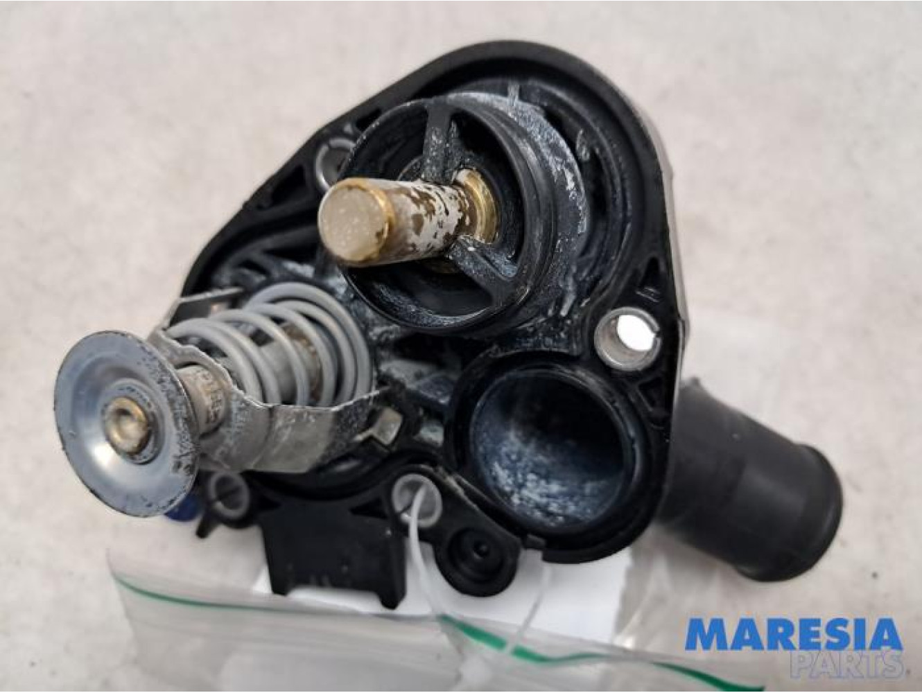 Peugeot - 208 - Thermostat housing
