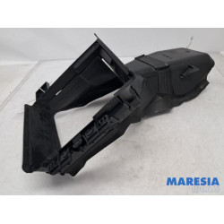 Peugeot - 5008 - Air funnel
