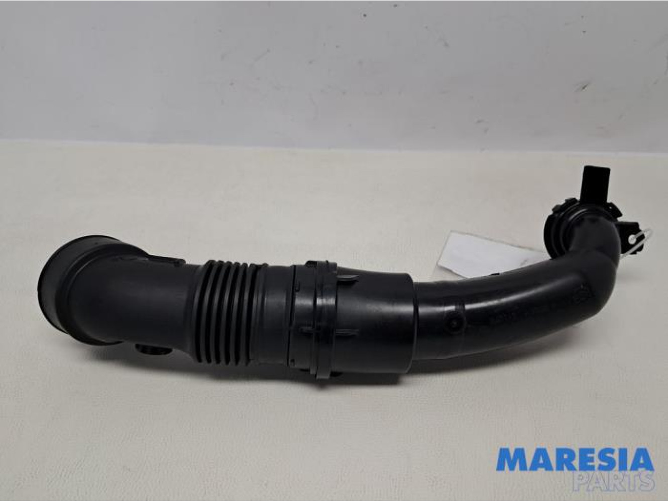 Peugeot - 5008 - Ansaugschlauch Luft