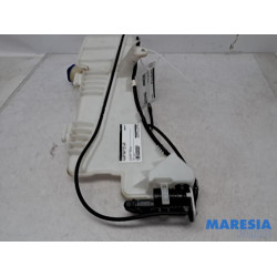 Peugeot - 5008 - Front windscreen washer reservoir